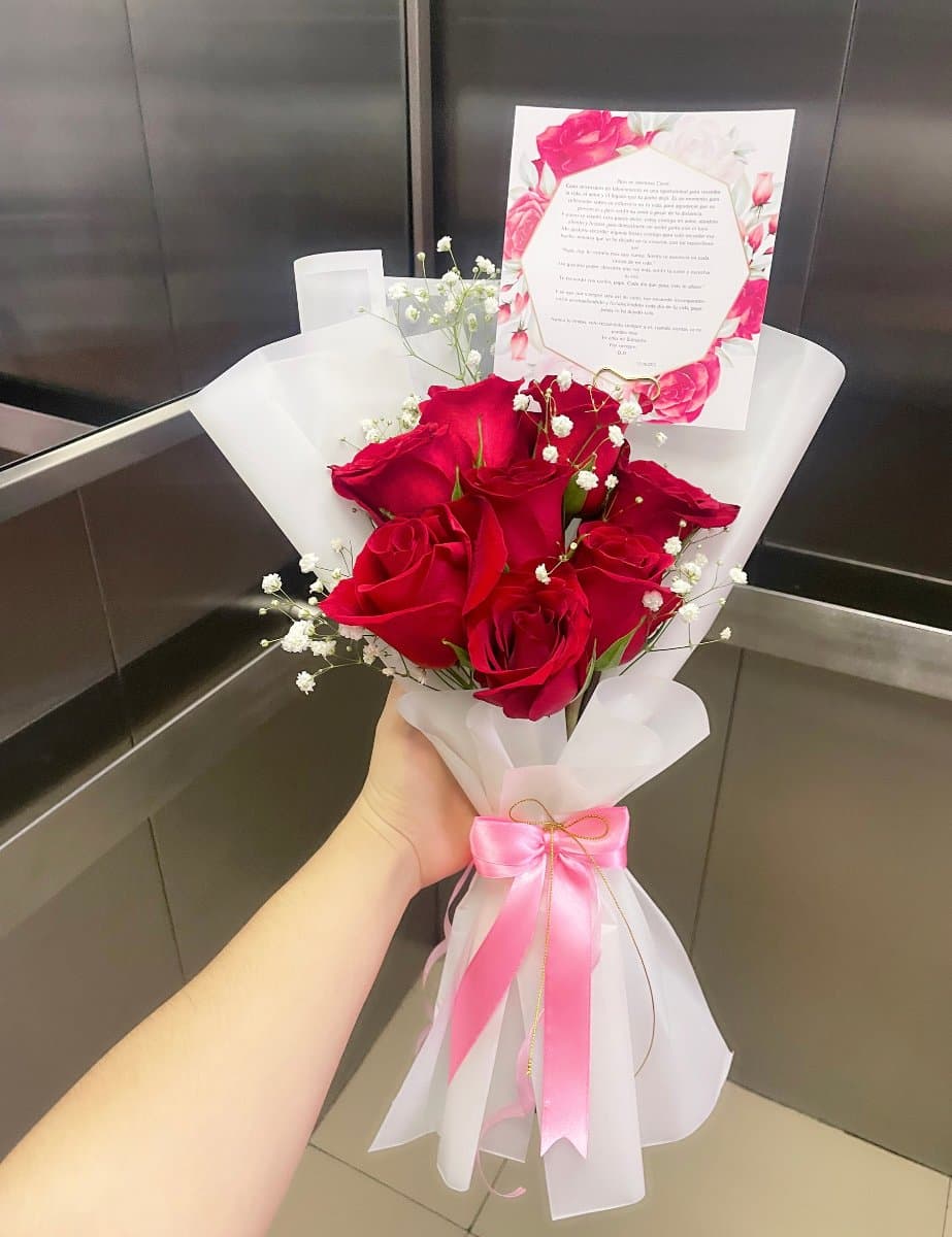 Ramo de 8 rosas